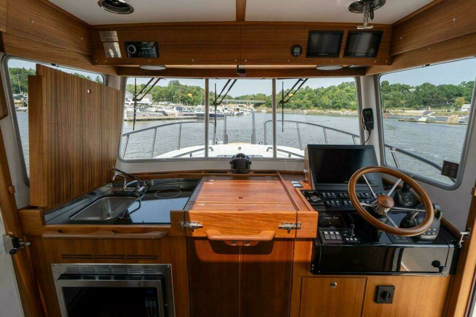 2027 Targa 32 - Image 30