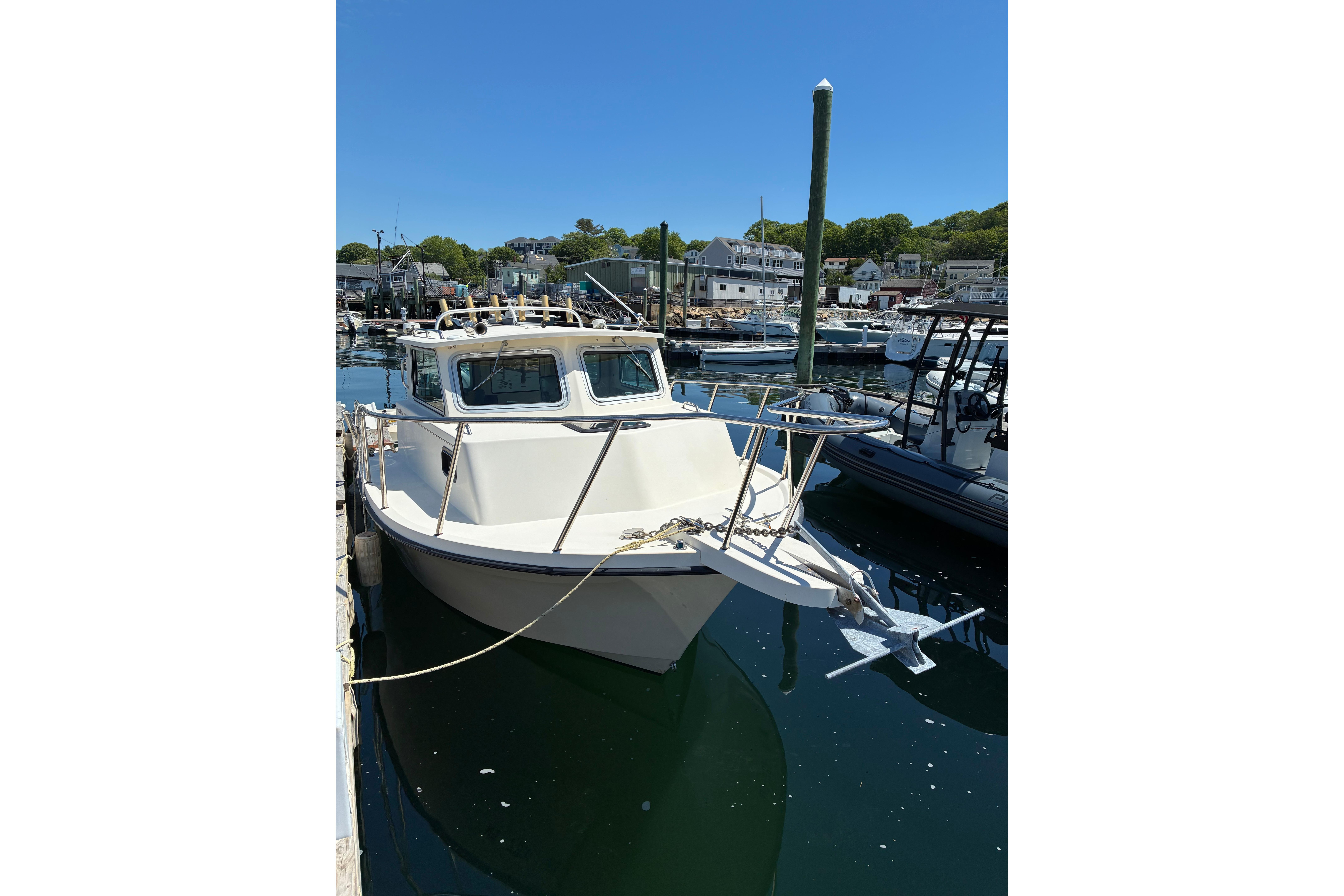 2006 Parker 2520 Deep Vee Sport Cabin