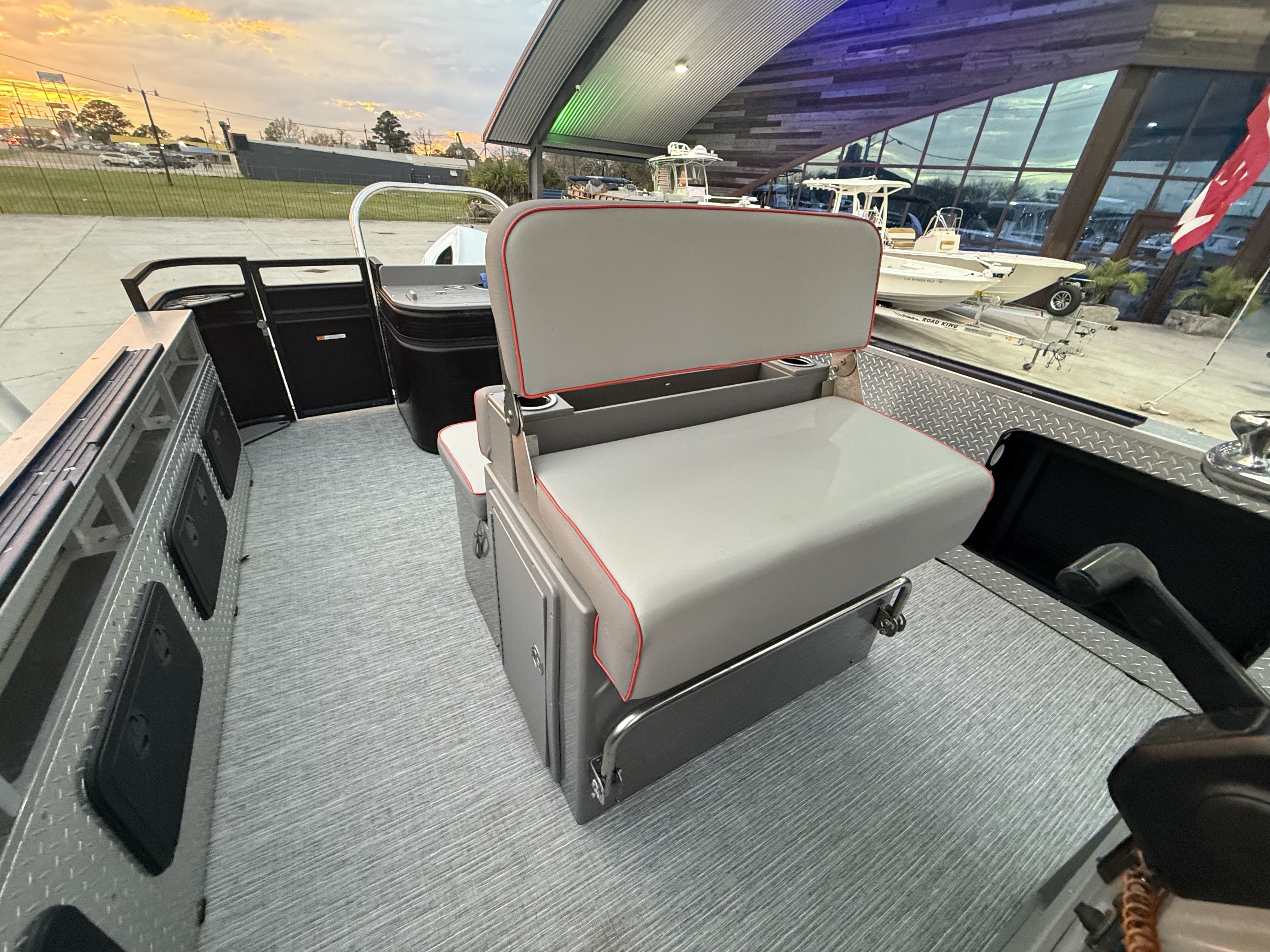 2022 Apex 8524 Pro Fish N Cruise - 27