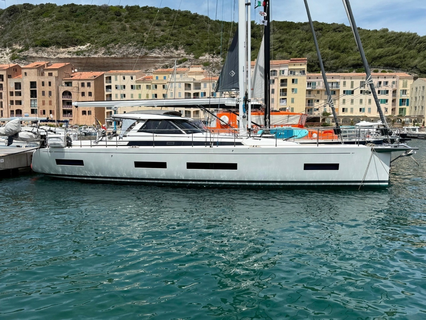 2023 Amel 50 - Image 2