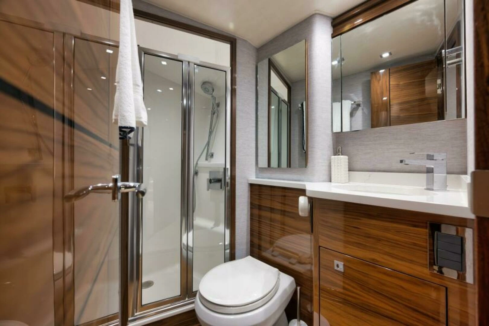 2024 Viking 68 Convertible - Image 40