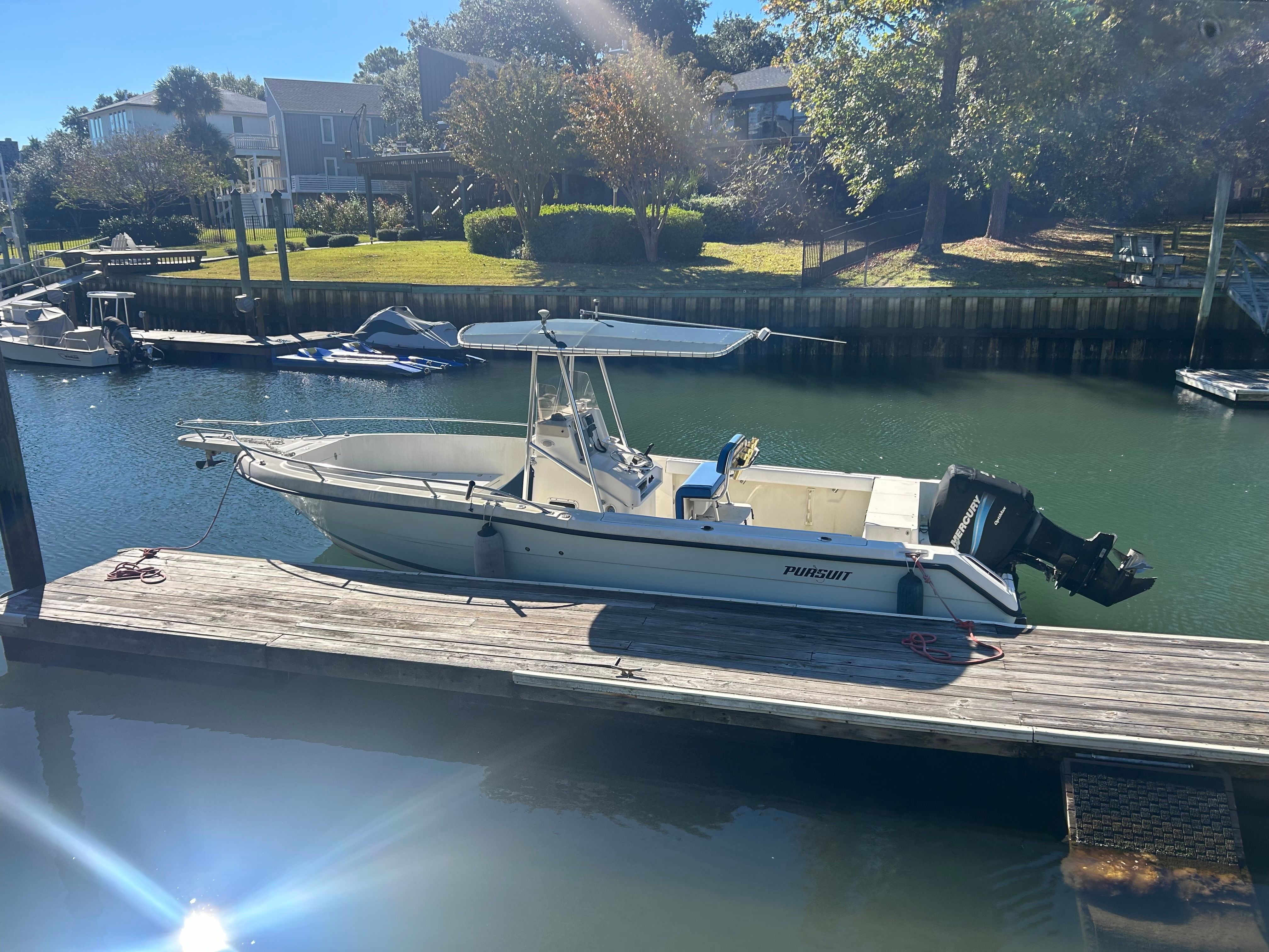 2002 Pursuit 2470 Center Console