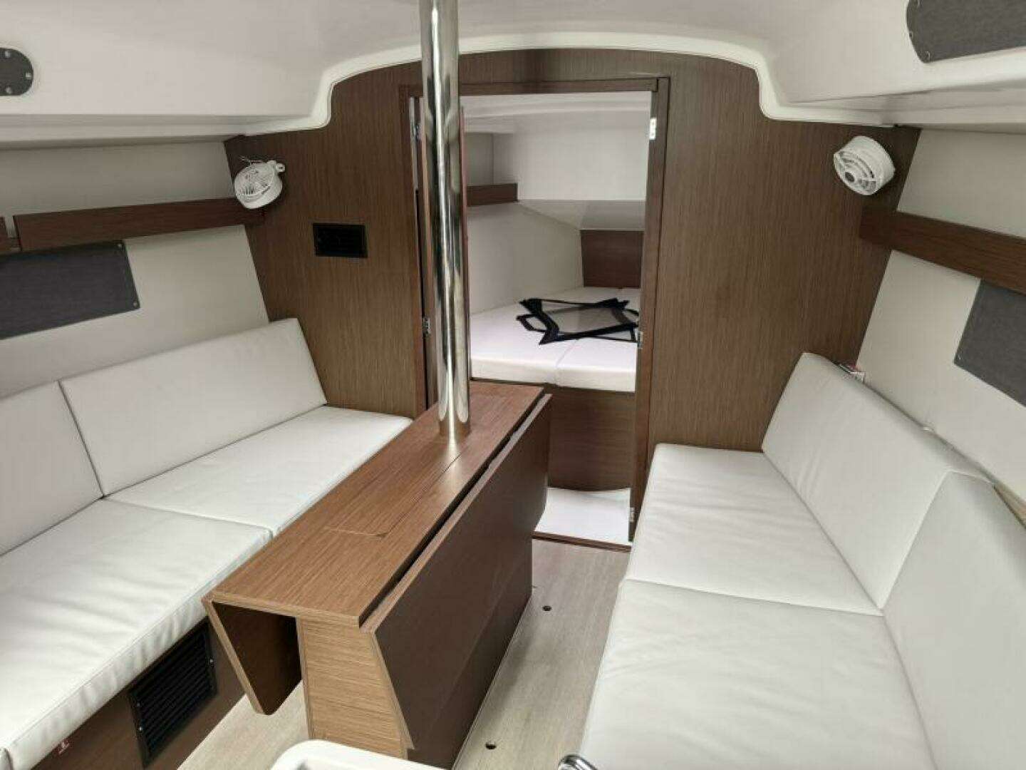 2024 Beneteau 34.1 - Image 15