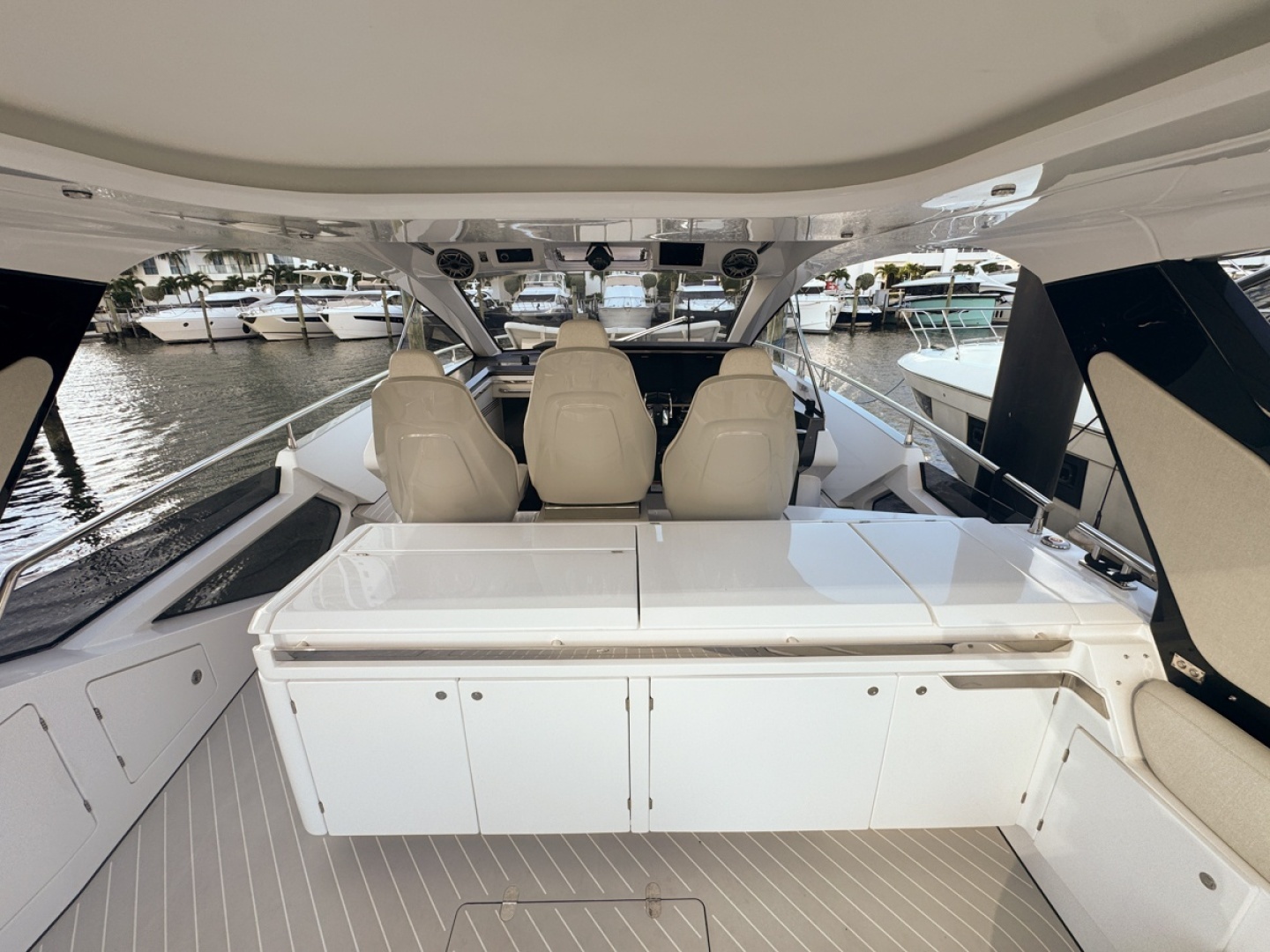 2023 Azimut Verve 47 - Image 38