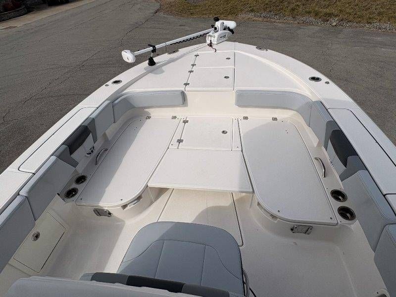 2026 Robalo 266 Cayman - 74