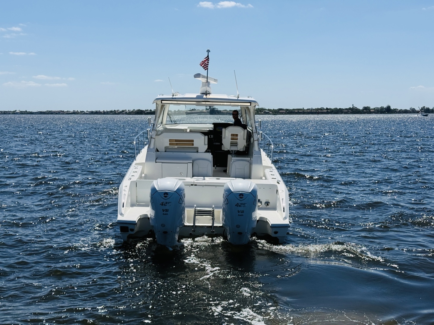 2021 Pursuit OS 355 - Image 13