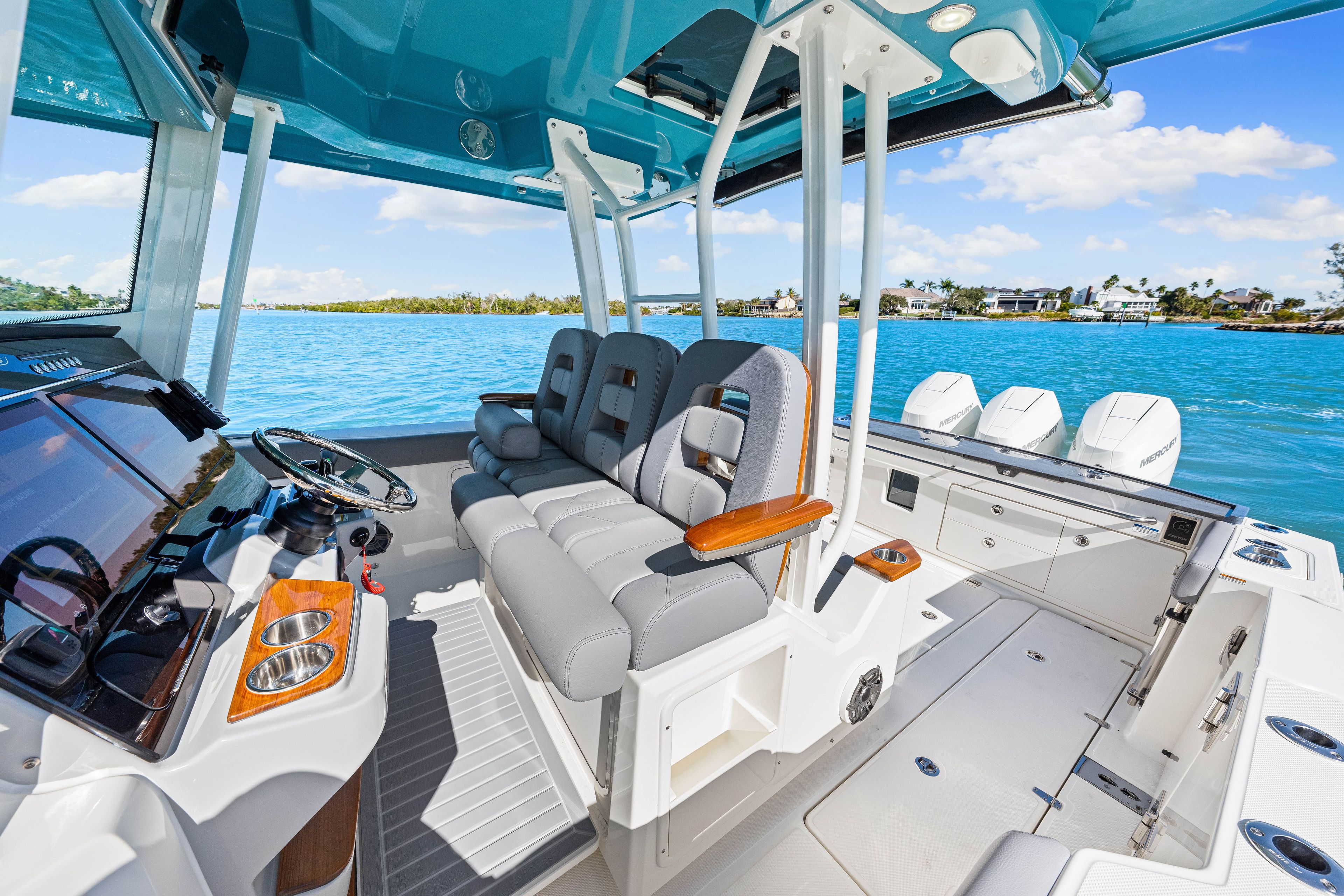 2026 Boston Whaler 360 Outrage - 20