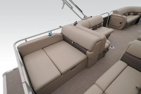 2023 Sun Tracker Party Barge 22 RF DLX - 41
