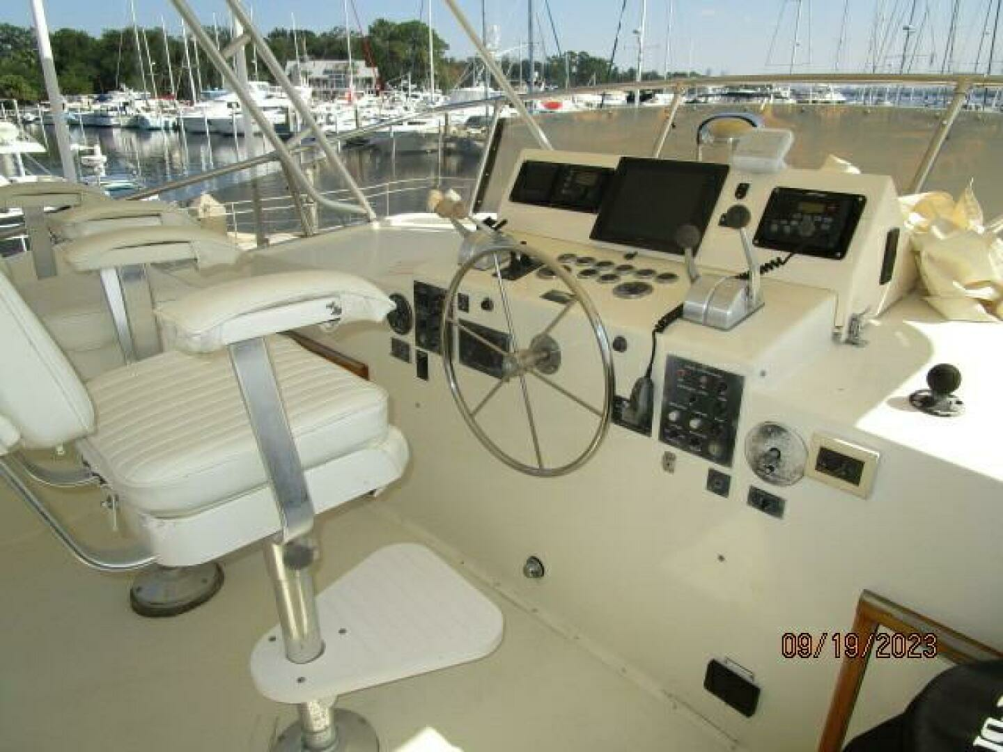 1986 Hatteras 63 CPMY - Image 17