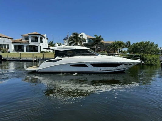 2016 Sea Ray 470 Sundancer