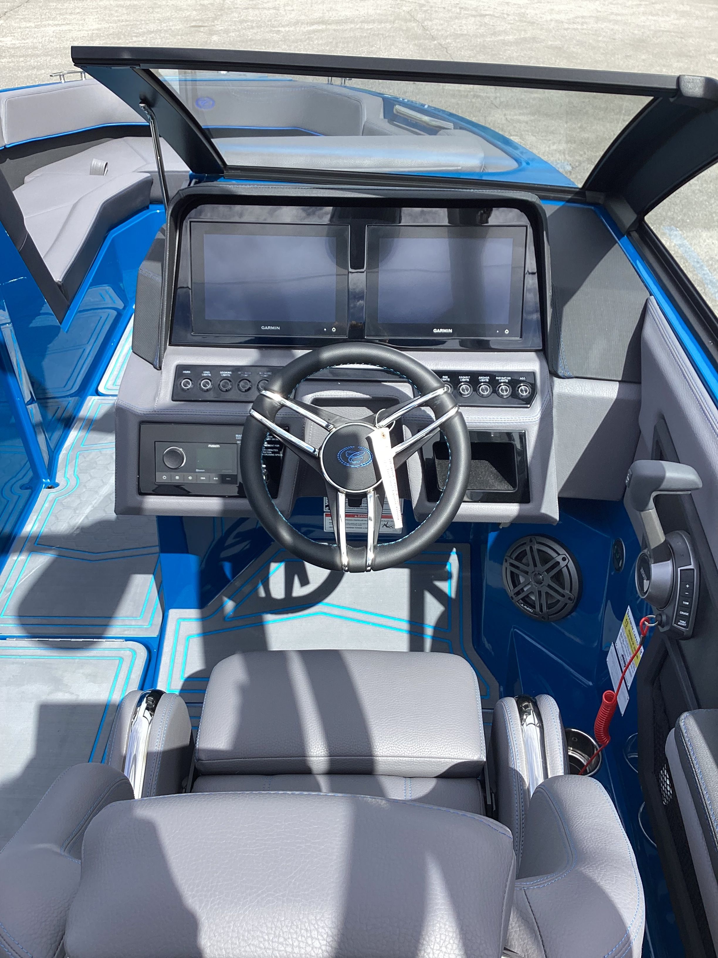 2026 Cobalt R4 Surf - 9