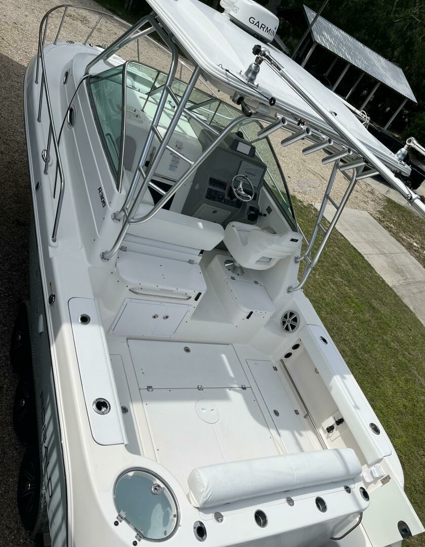 2015 Robalo R305 Walkaround - Image 5