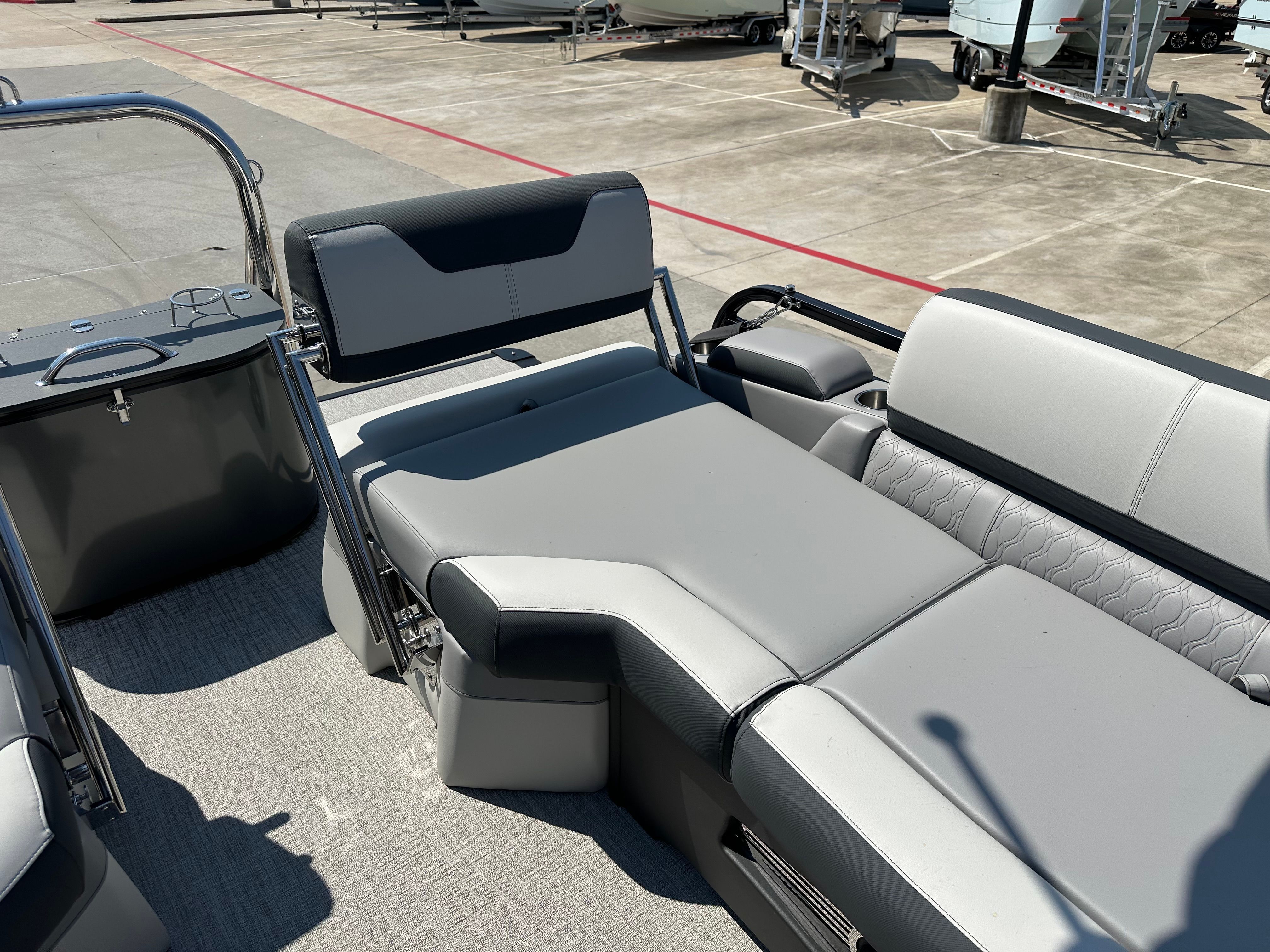 2025 Avalon LSZ Quad Lounge Shift - 23' - 30