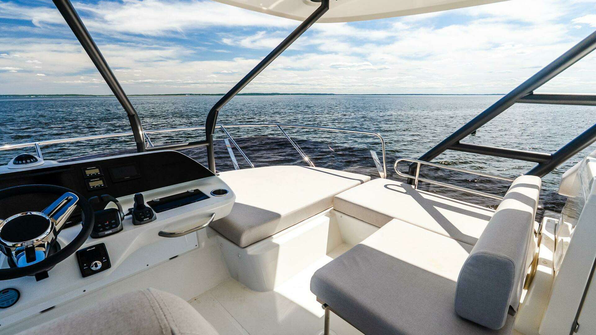 2025 Prestige F4.9 - Image 11