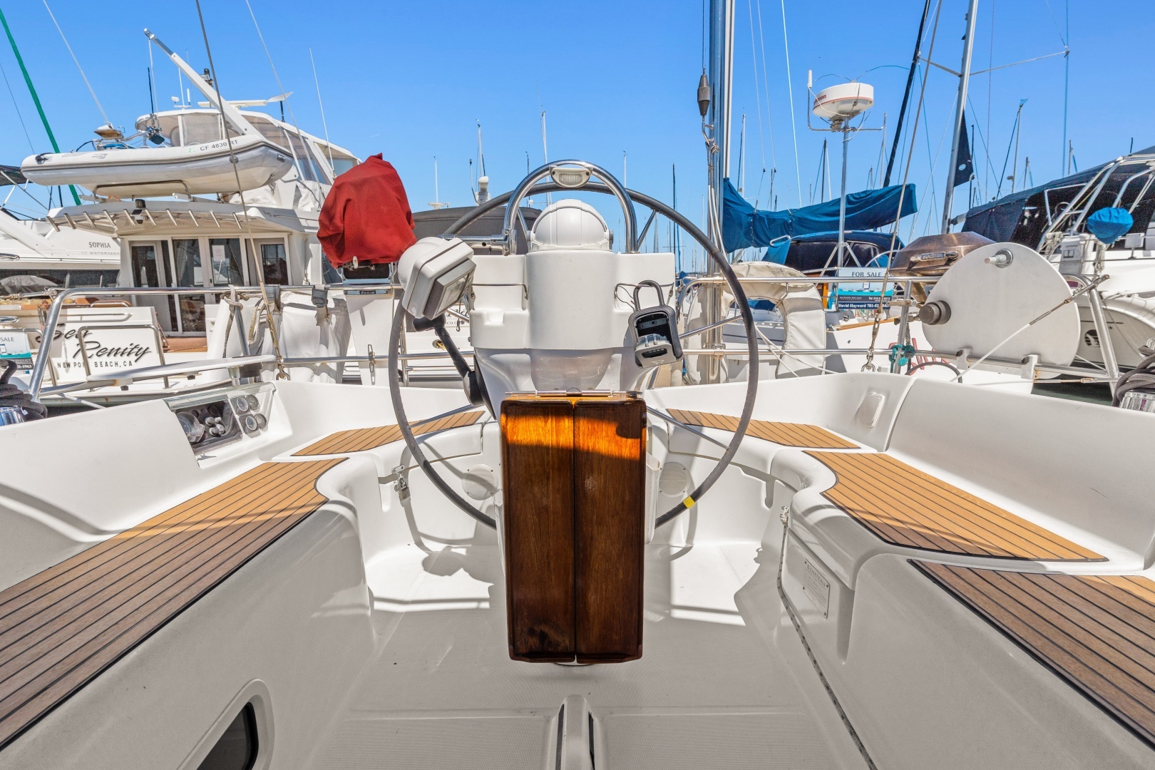 2001 Beneteau — - Image 8