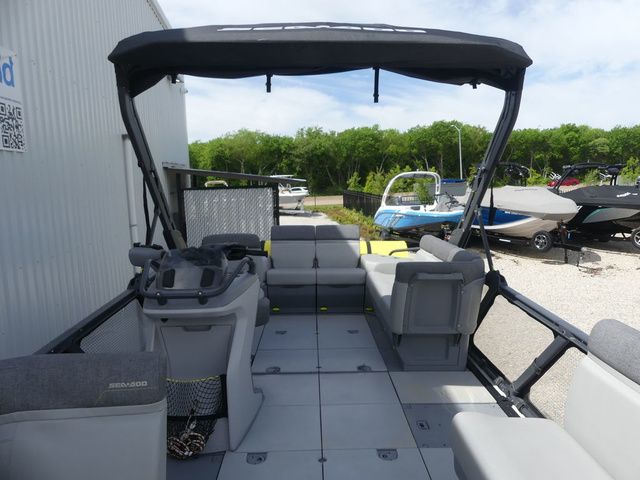 2023 Sea-Doo Switch Cruise 21 - 10