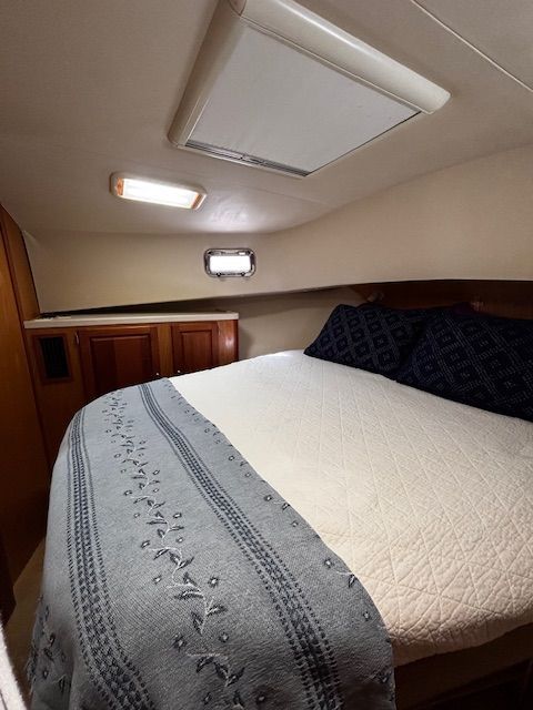 2005 Mainship 400 Trawler - 58