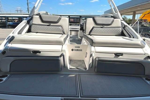 2021 Yamaha Boats 275SD interior with luxurious seating and sleek design.