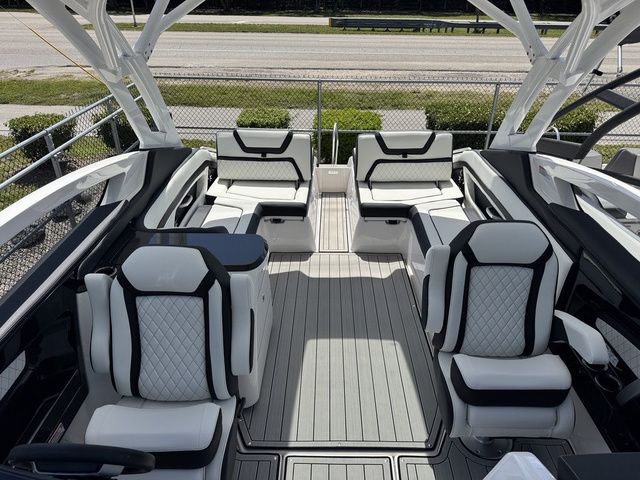 2026 Yamaha Boats 275SD - 31