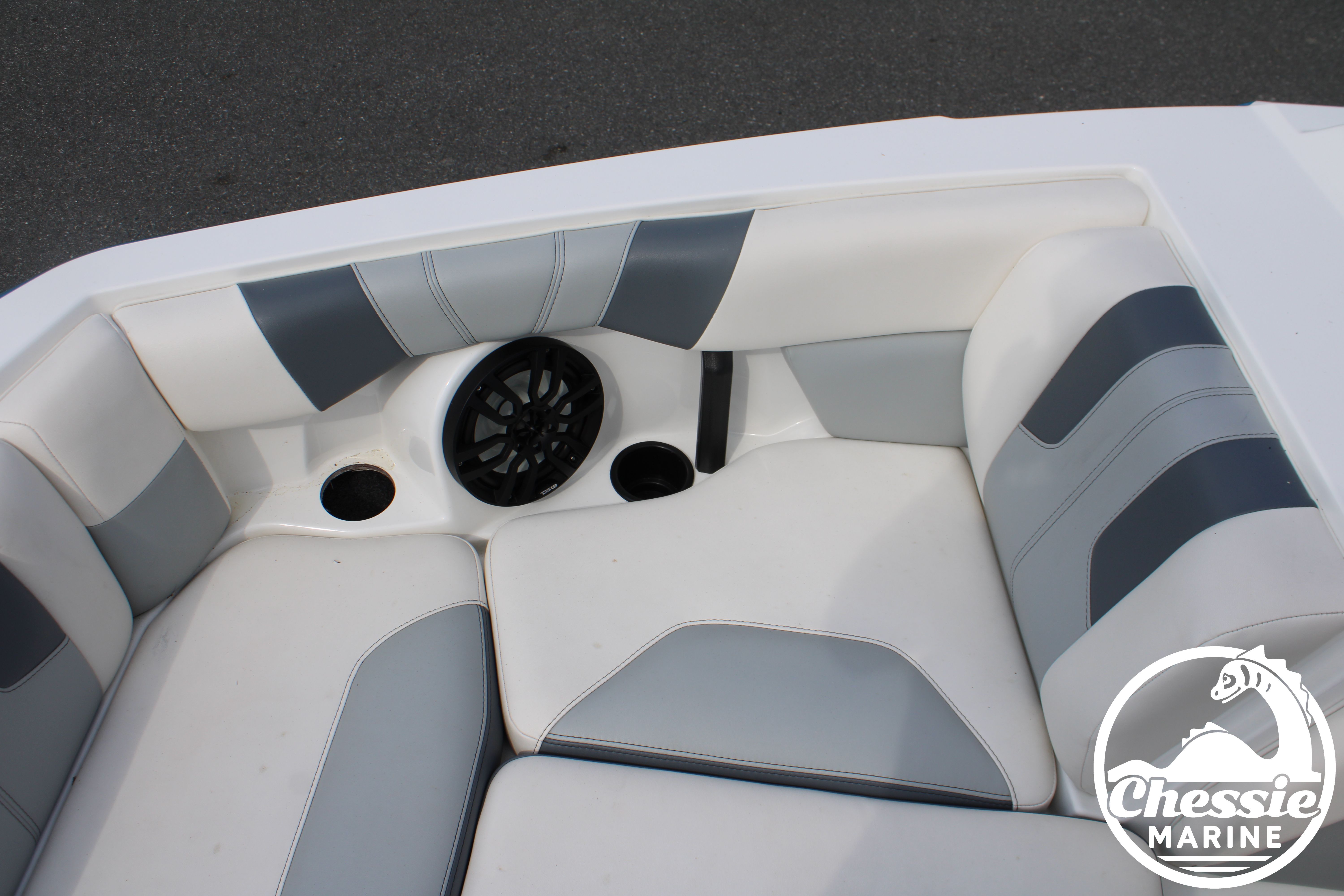2024 Malibu Wakesetter 21 LX-r - 23
