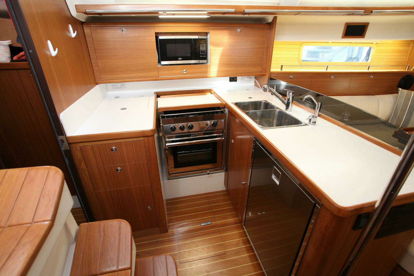 2025 Catalina 426 - Image 198