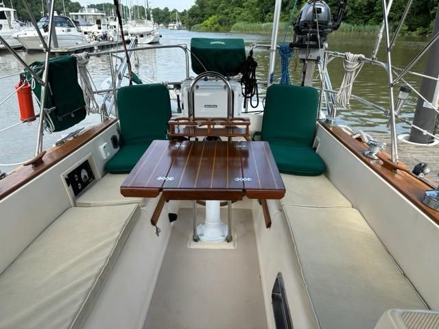 1988 Island Packet 38 - 17
