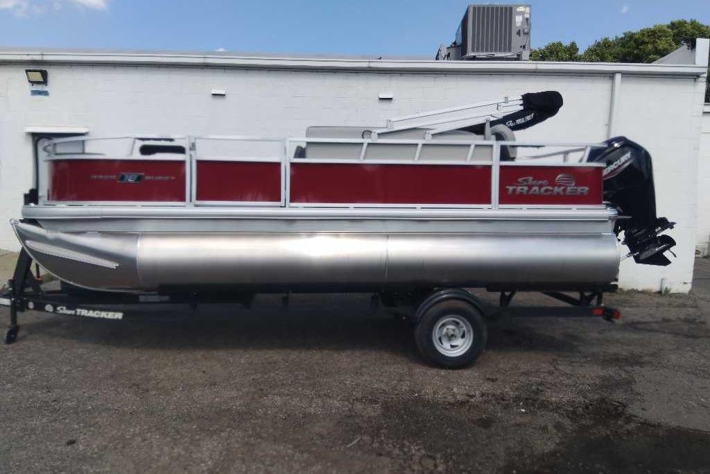 2026 Sun Tracker Bass Buggy 18 DLX