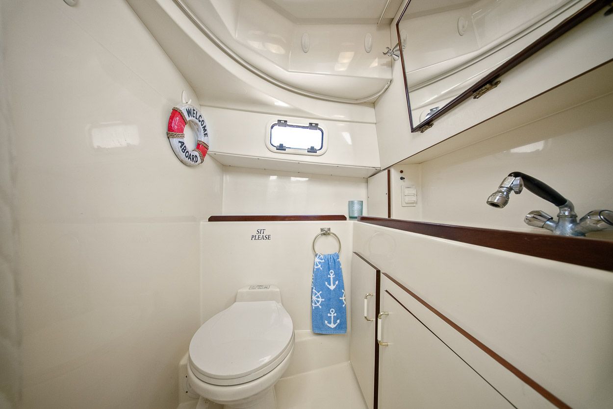 2001 Camano 31 Trawler - 12