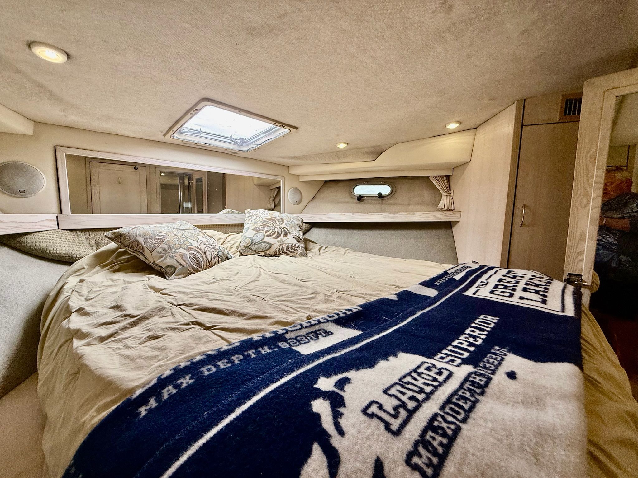 1996 Bayliner 3988 Motoryacht - 20