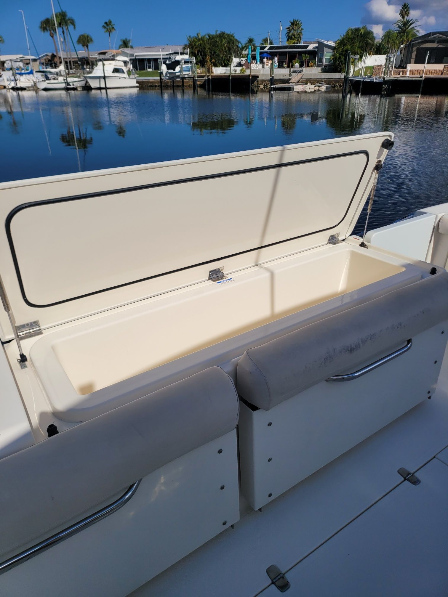 2009 Pursuit OS 375 Offshore - 42