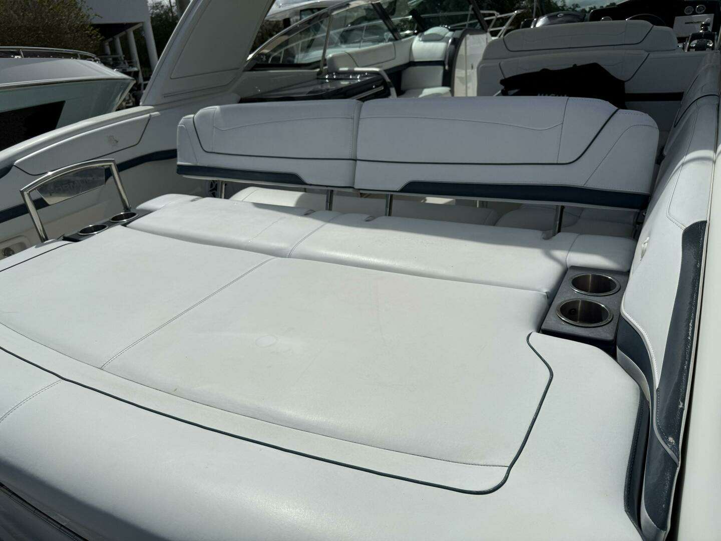 2021 Formula 350 Crossover Bowrider OB - Image 12