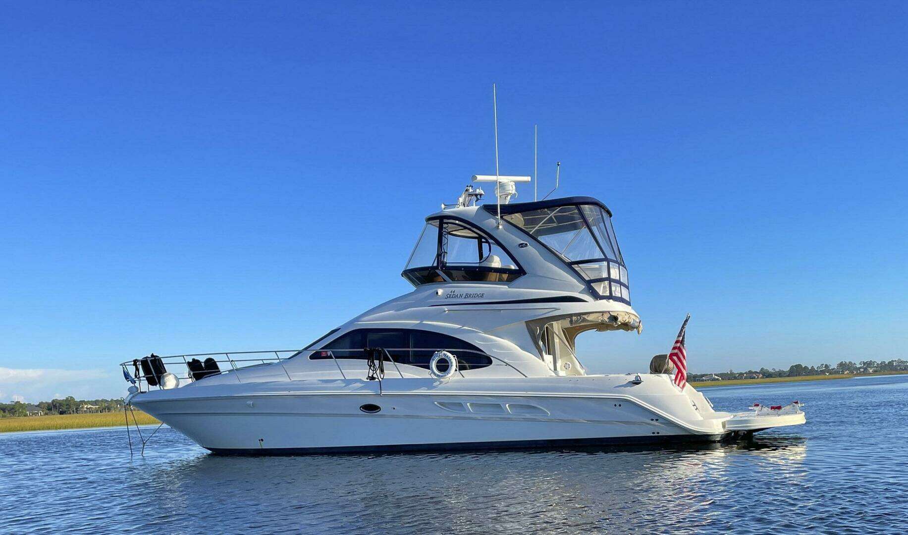 2007 Sea Ray 44 Sedan Bridge - Image 2