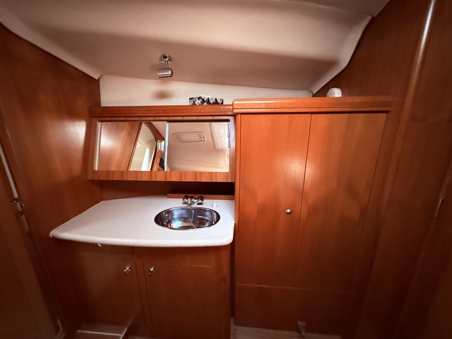 2005 Hunter — - Image 49