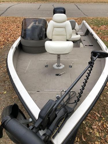 2004 Crestliner 1650 Fish Hawk - 9