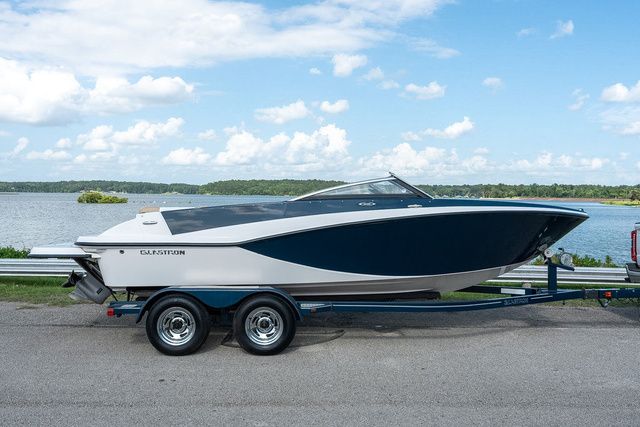 2016 Glastron GT 205
