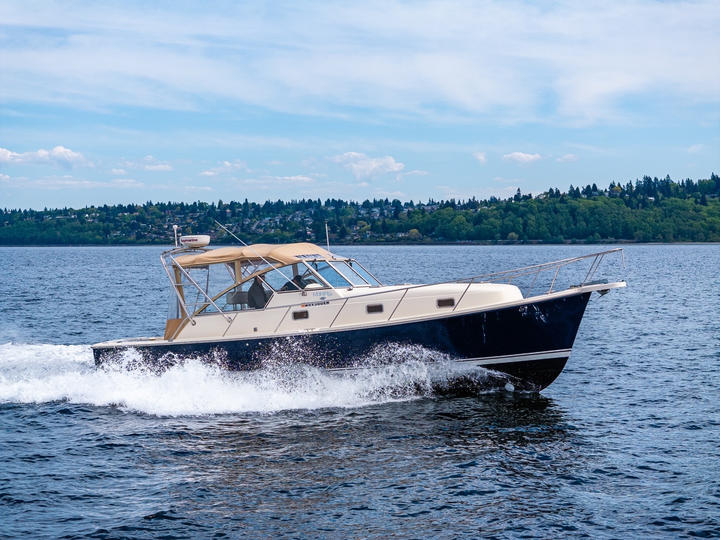 2004 Mainship Pilot 34 - Image 2