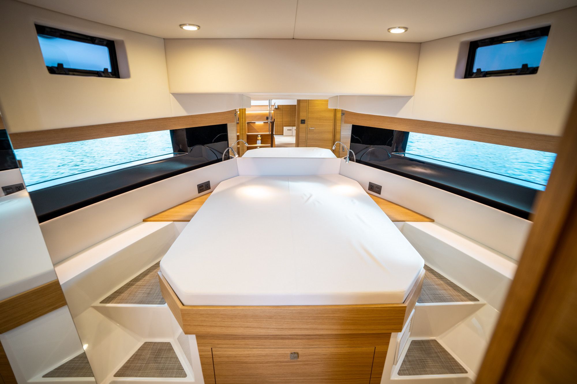 2025 De Antonio Yachts D50 OPEN - 36