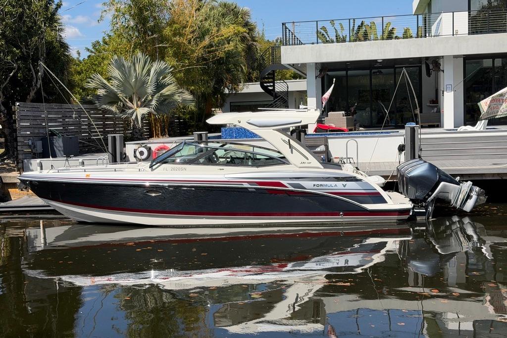 2020 Formula 330 Crossover Bowrider OB