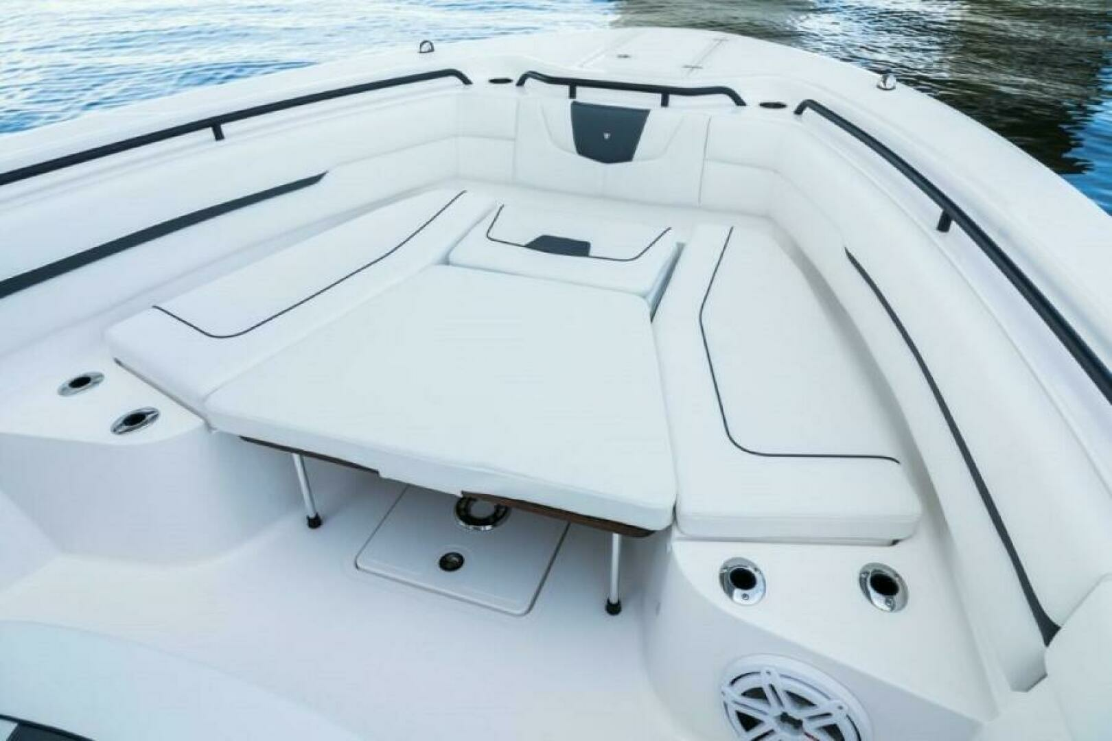 2025 Wellcraft 352 Fisherman - Image 5