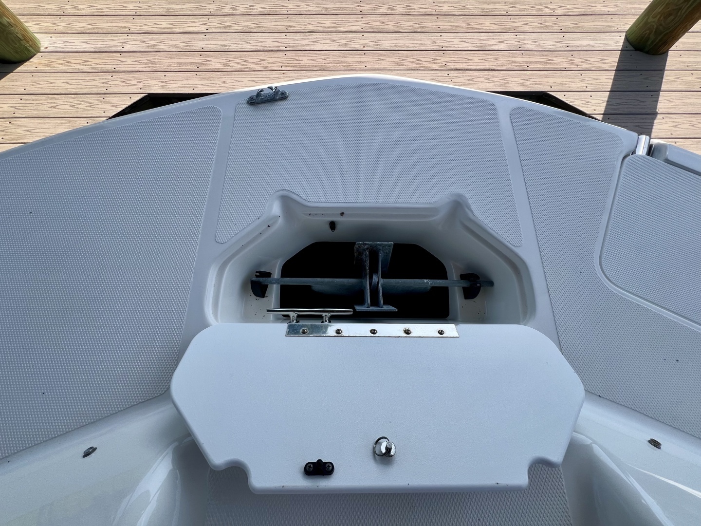 2013 Hurricane SunDeck 187 OB - Image 27