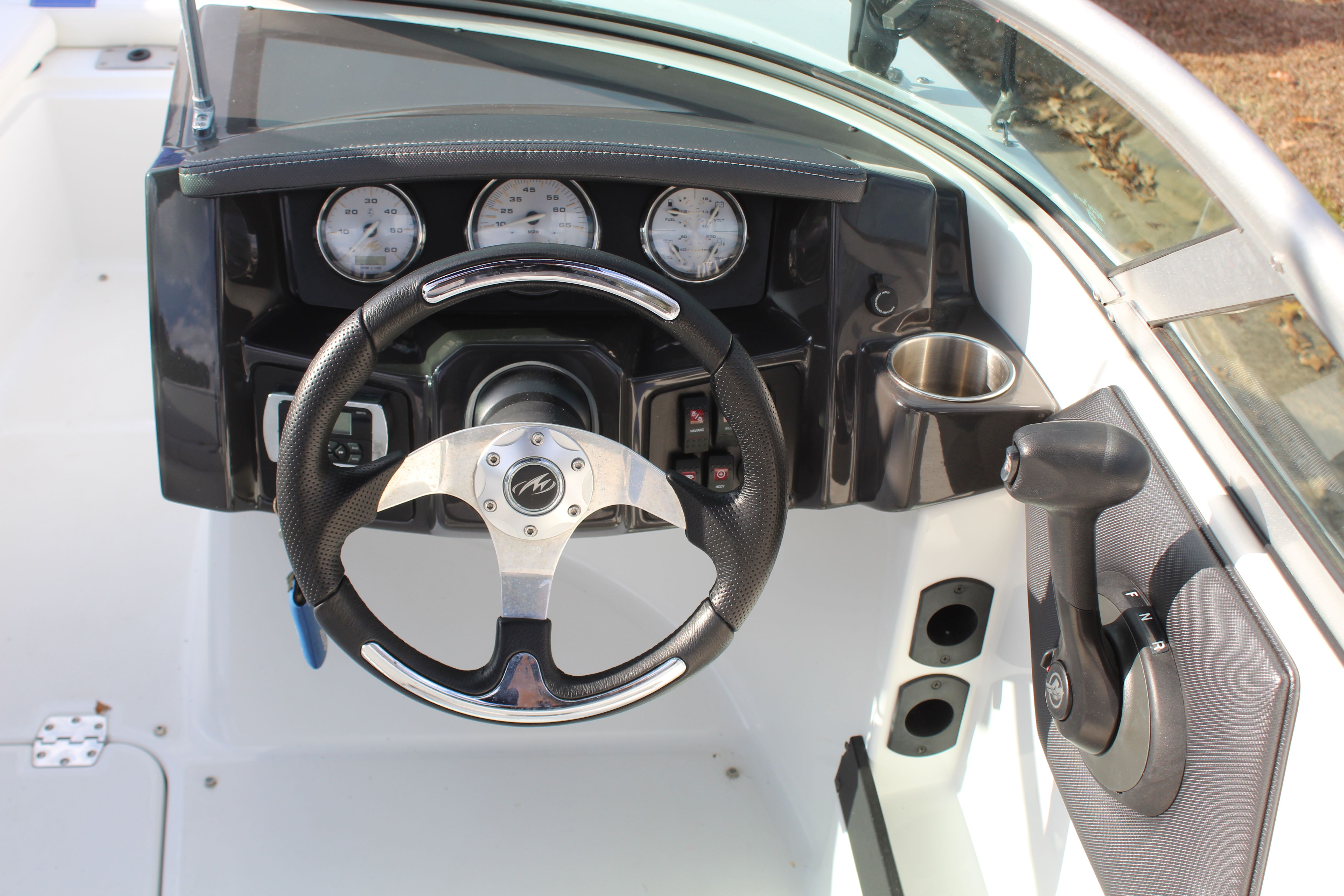 2015 Monterey 196 MS - 9