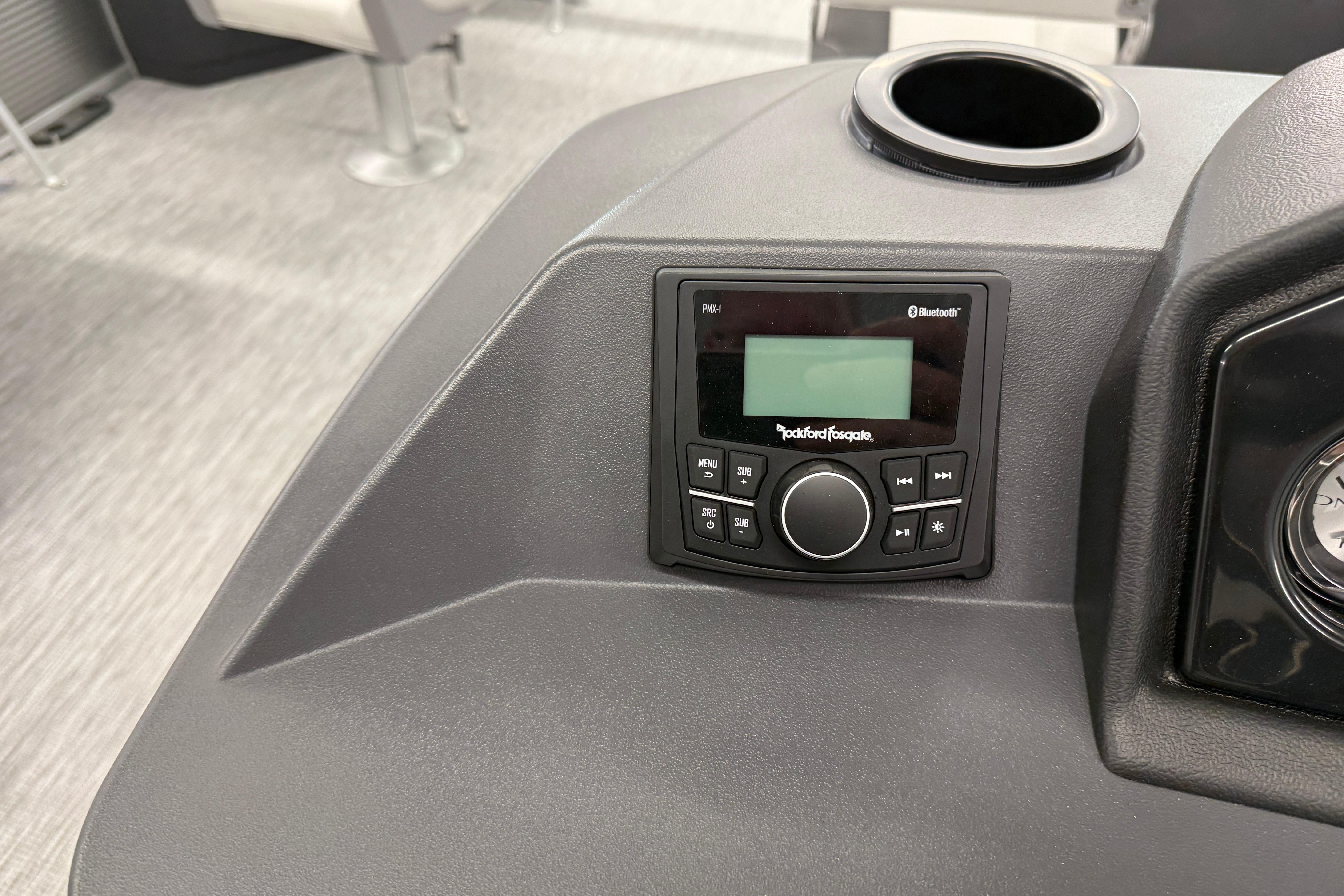 Control panel of 2026 Bennington 20 SF boat featuring a Rockford Fosgate Bluetooth stereo.