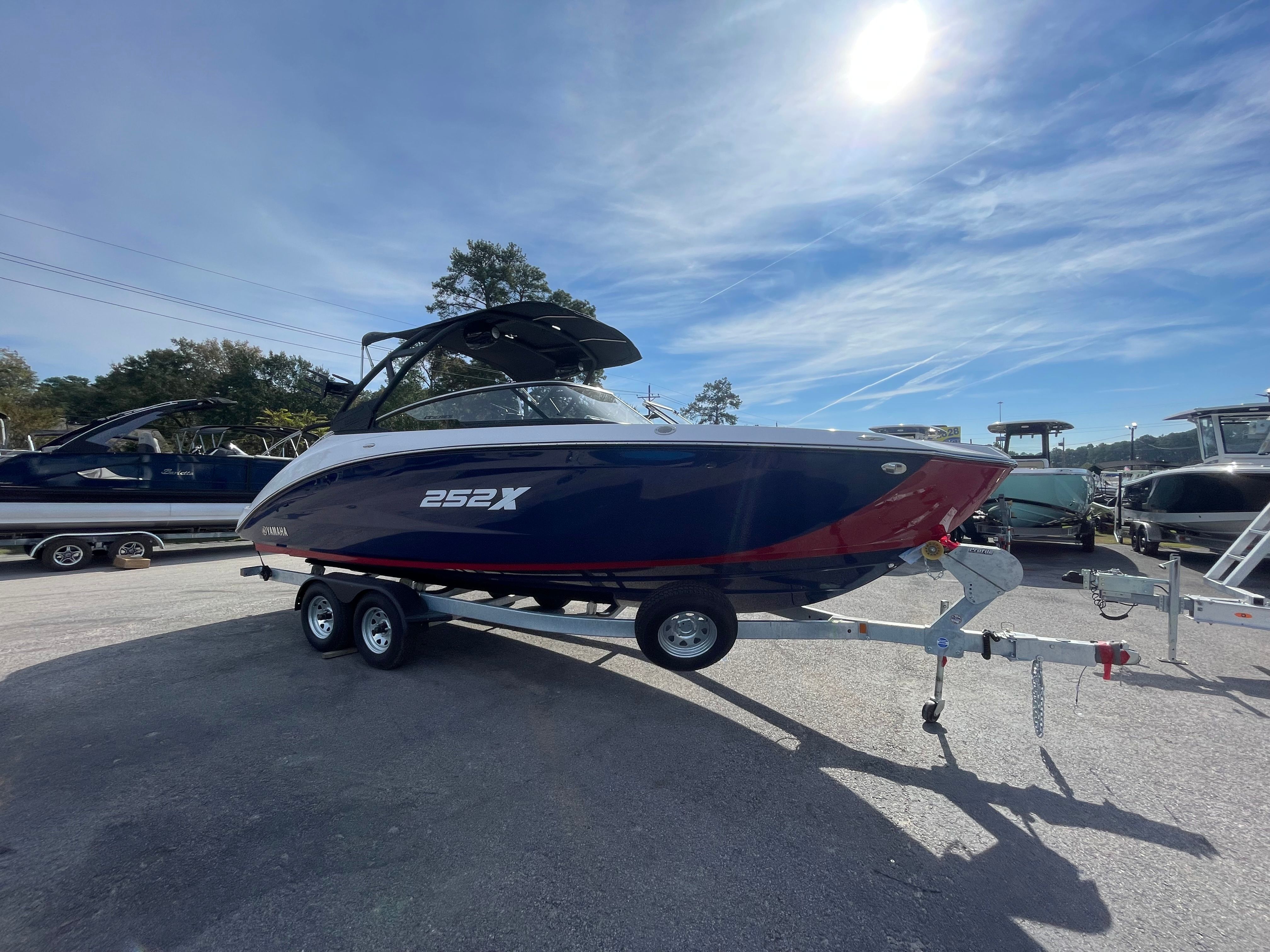 2025 YAMAHA 252 XE - Image 3