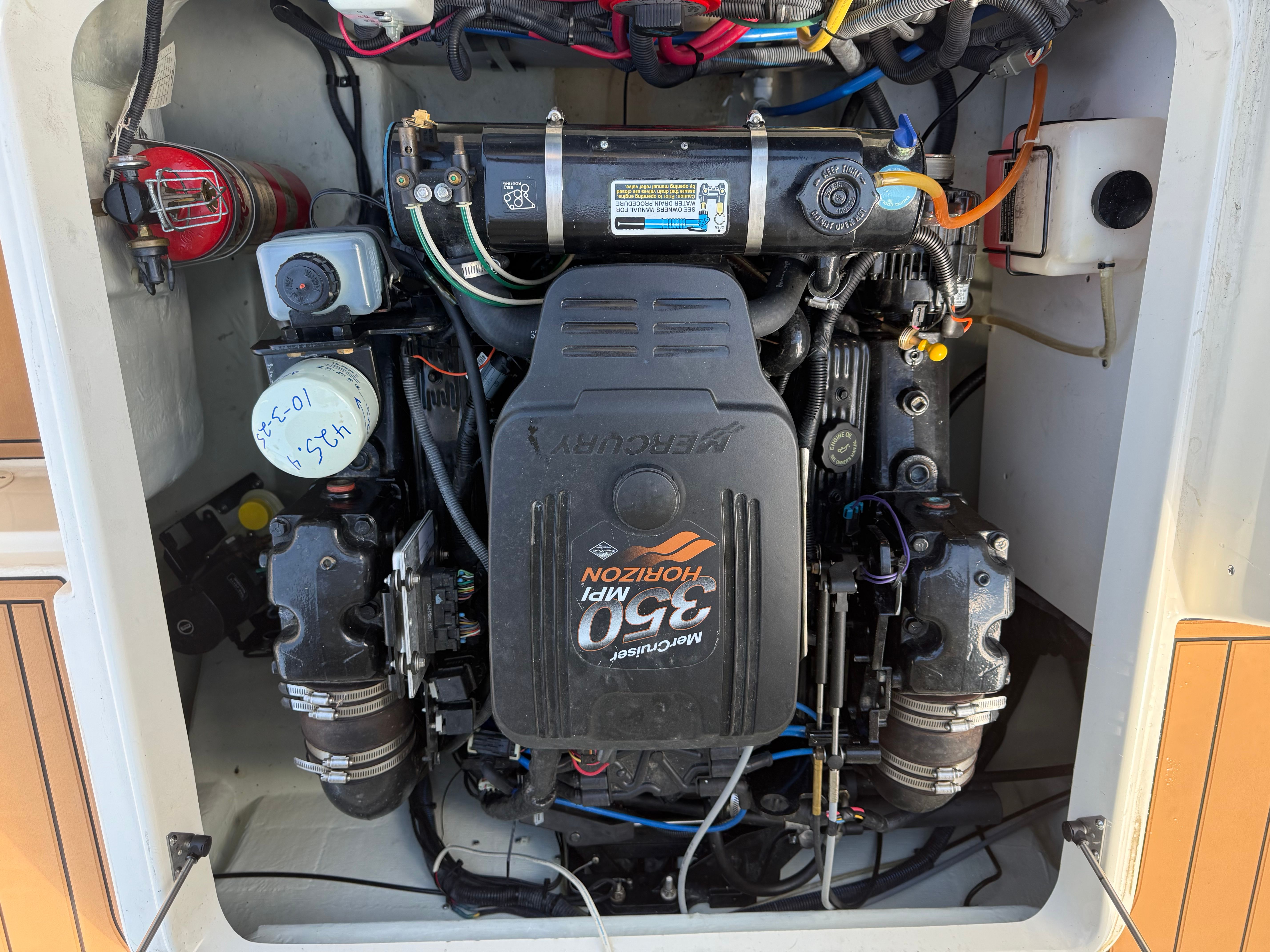 2002 Pursuit 2460 Denali - 9