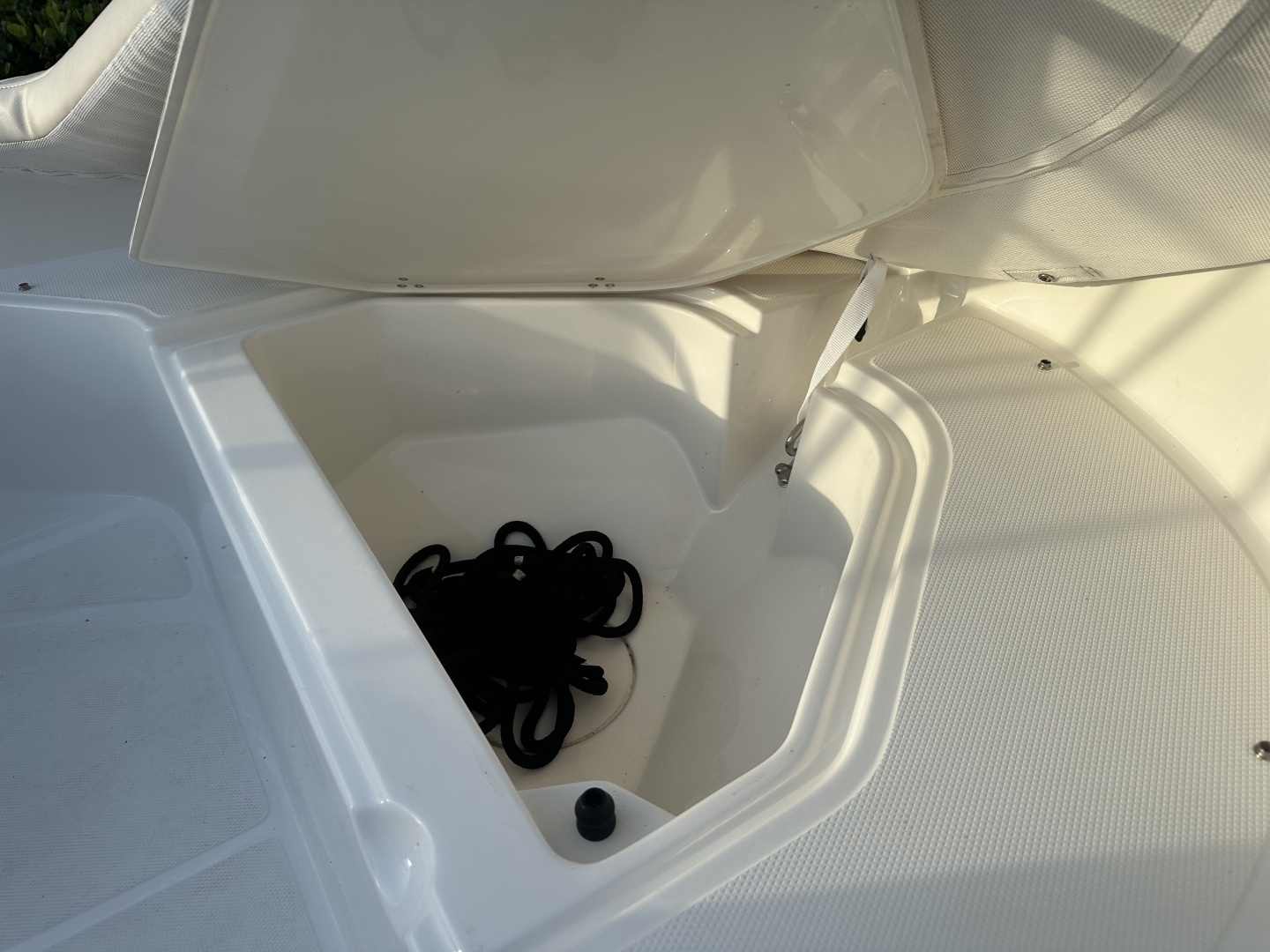 2025 Boston Whaler 130 Super Sport - Image 15