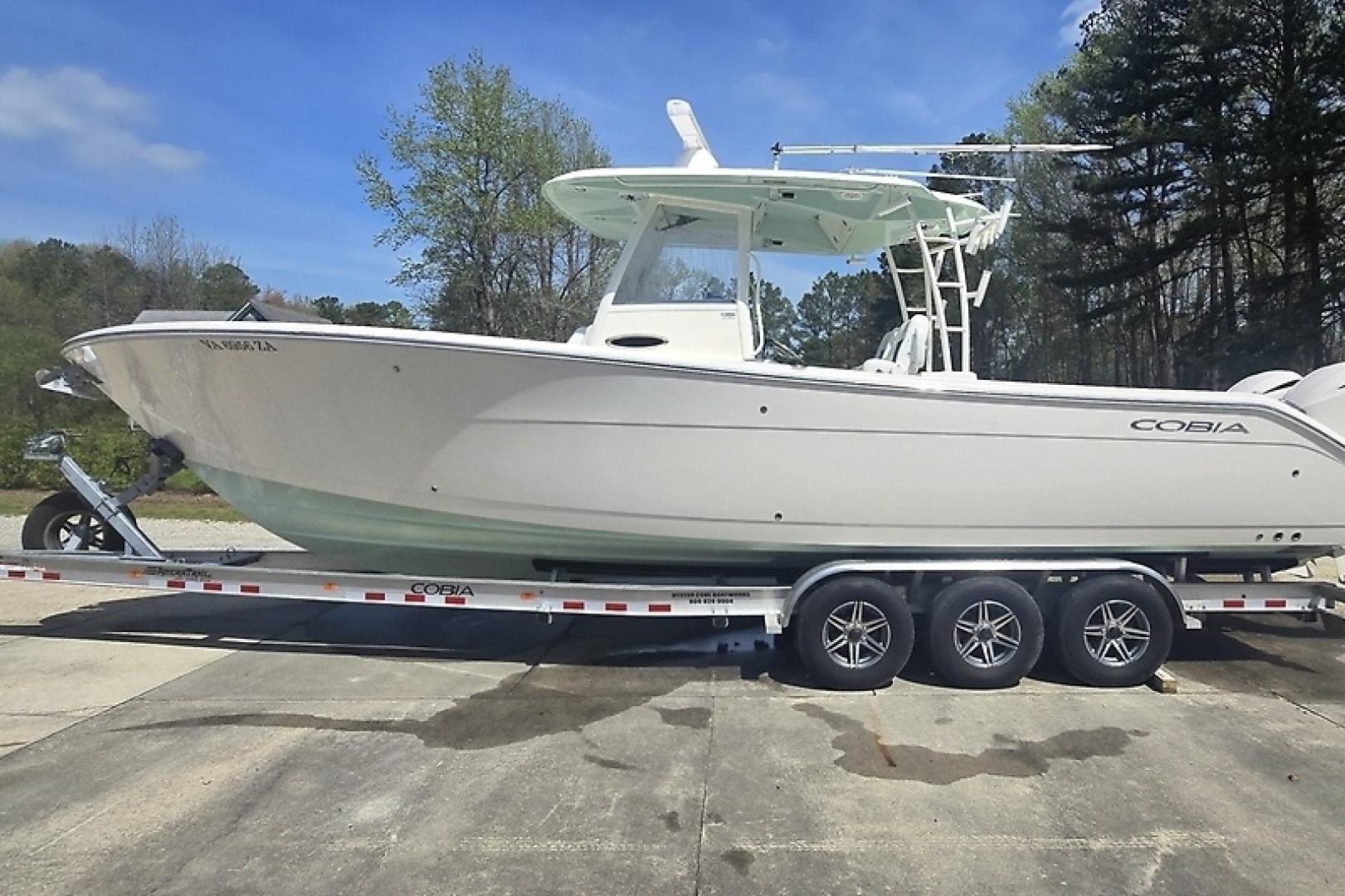 2020 Cobia 320 Center Console - Image 55