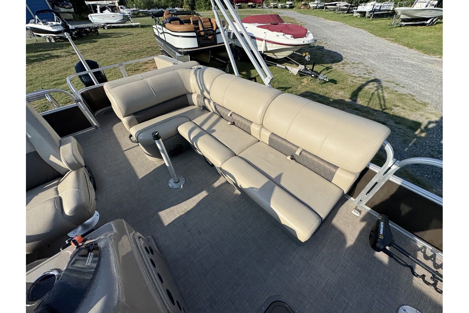 2023 Sun Tracker Sportfish 24 XP3 - 18
