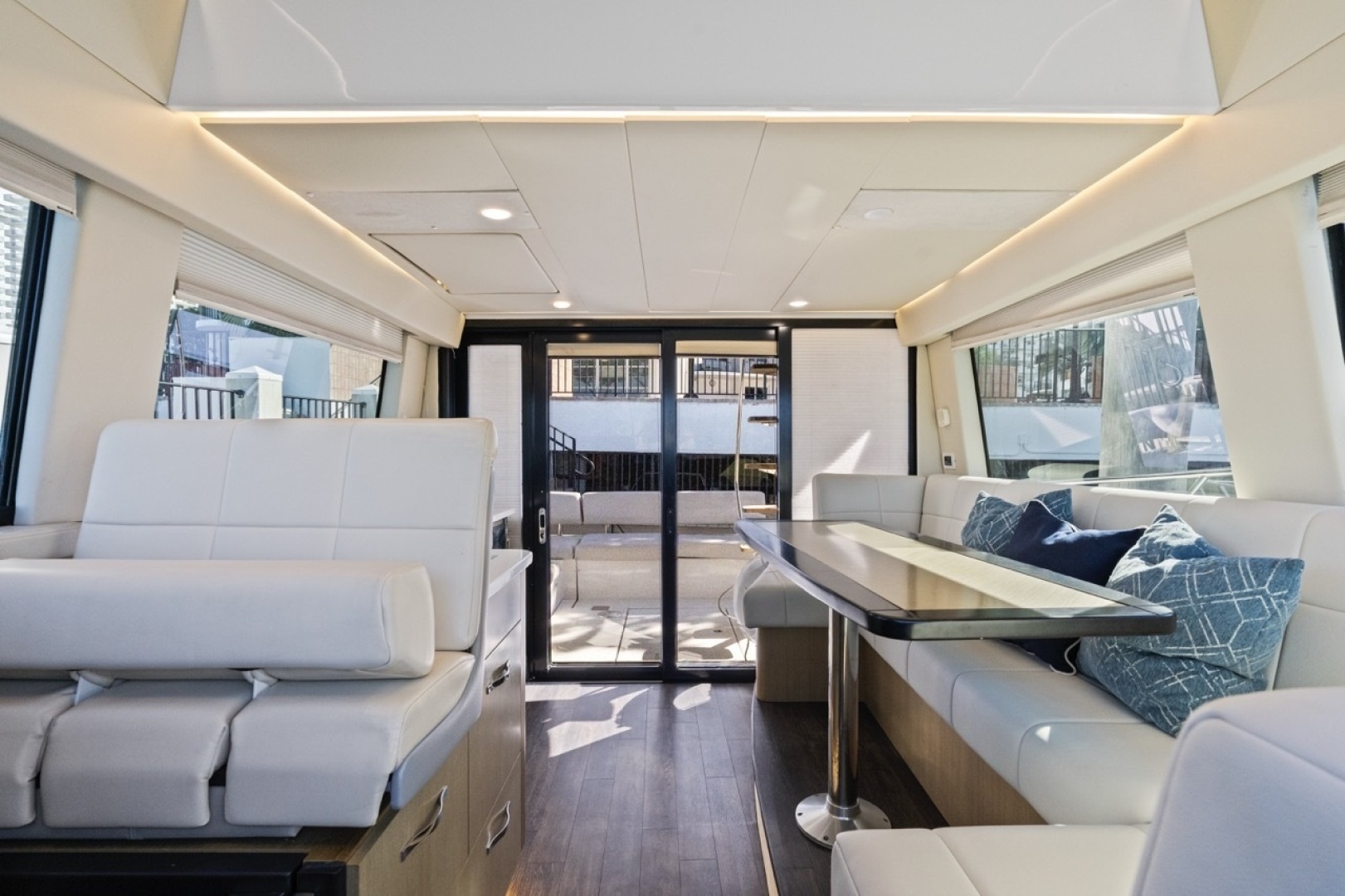 2020 Regal 42 Fly - Image 16
