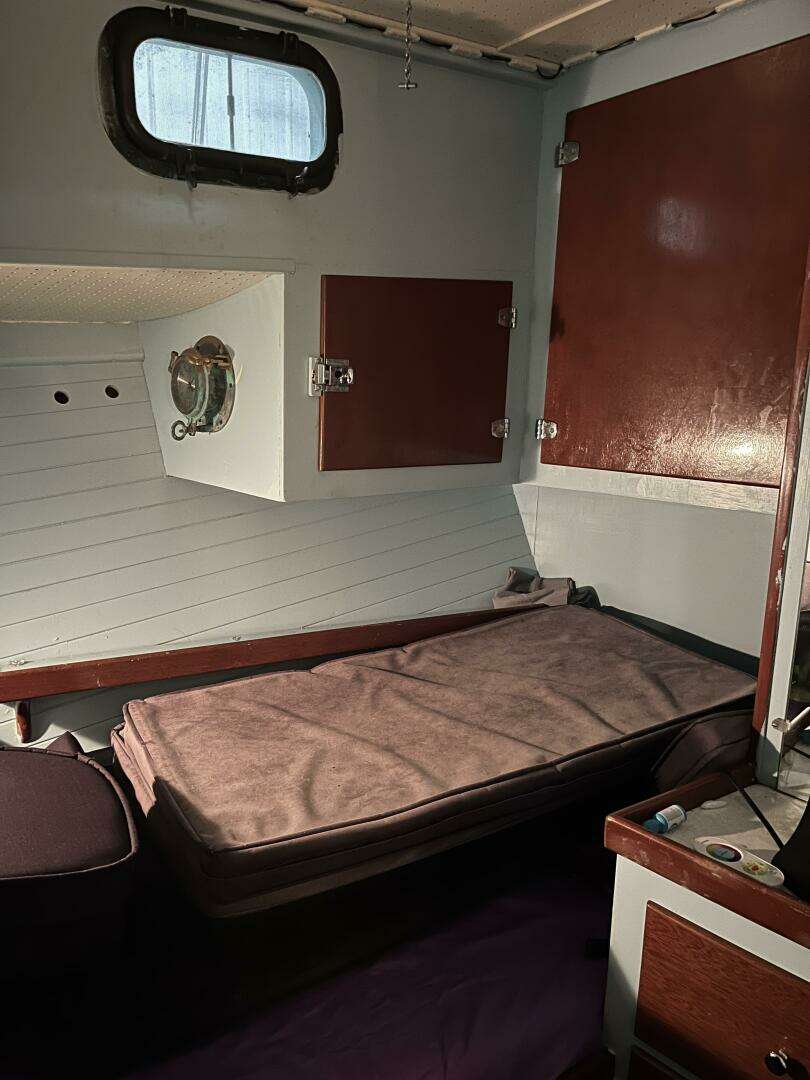 1976 Bass Harbor Boat Co Flybridge Cruiser - Image 21