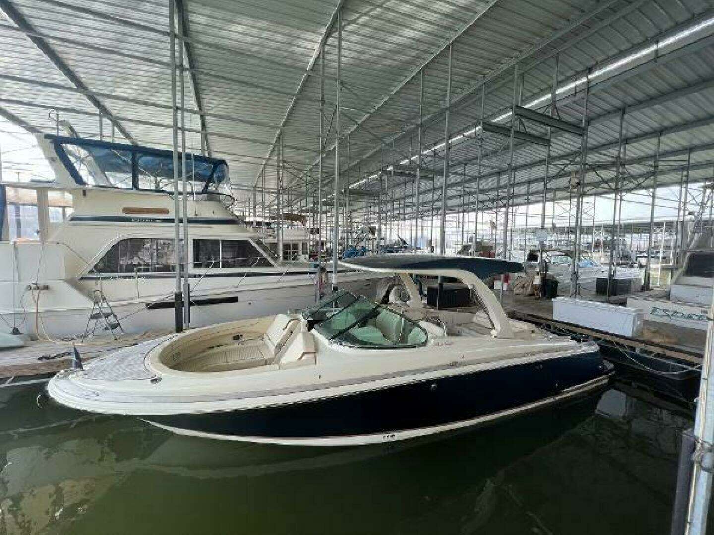 2020 Chris-Craft Launch 31 GT - Image 7